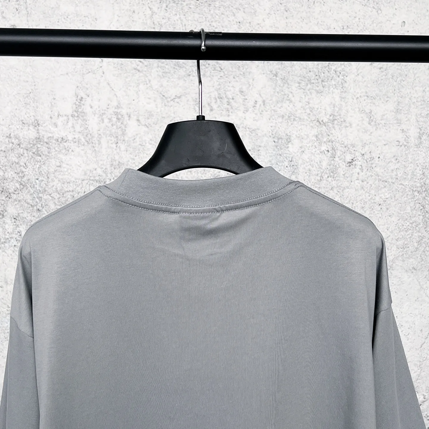 【 . Quality】BALENCI*GA/ .SS 26 New Arrival 。 T 。 . Authentic 。 ！ ZP 。 260 ， . ， ， 。 。 ， 。 OS . Same Style ：BL 263781 ：Black White Pink Gray Size：XS S M L